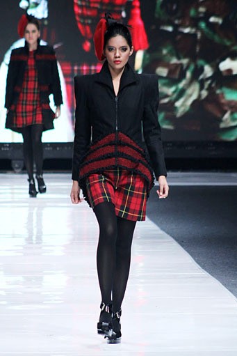 Adrianto Halim Skotlandia. Jakarta Fashion Week 2013 at Plaza Senayan. Jakarta. [Foto: Mohammad Abduh/Wolipop]