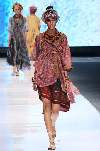 Carmanita Maroko. Jakarta Fashion Week 2013 at Plaza Senayan. Jakarta. [Foto: Mohammad Abduh/Wolipop]