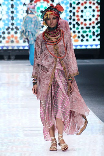 Carmanita Maroko. Jakarta Fashion Week 2013 at Plaza Senayan. Jakarta. [Foto: Mohammad Abduh/Wolipop]