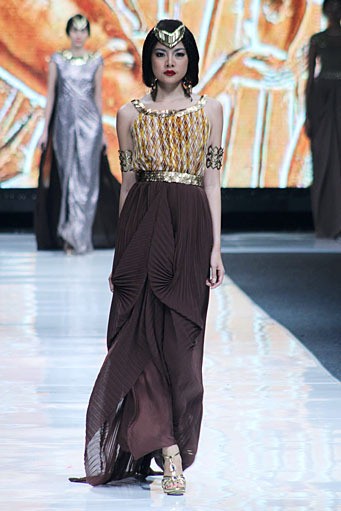 Era Soekamto Egypt. Jakarta Fashion Week 2013 at Plaza Senayan. Jakarta. [Foto: Mohammad Abduh/Wolipop]