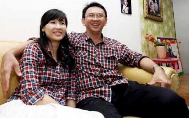 4 Gaya Veronica Tan, Istri Wagub DKI Ahok yang Simple