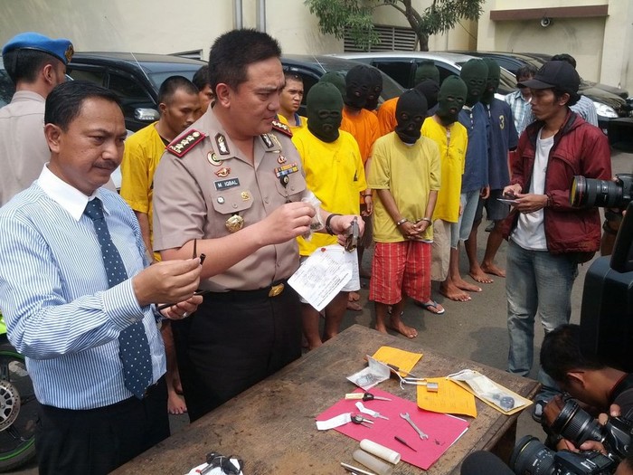 Pelaku Curanmor di Jakut Gunakan Senpi Berpeluru Buatan Pindad