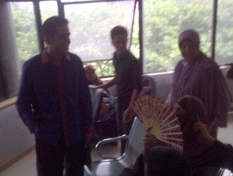 Romantis! Neneng & Nazar Cipika-Cipiki di Pengadilan Tipikor