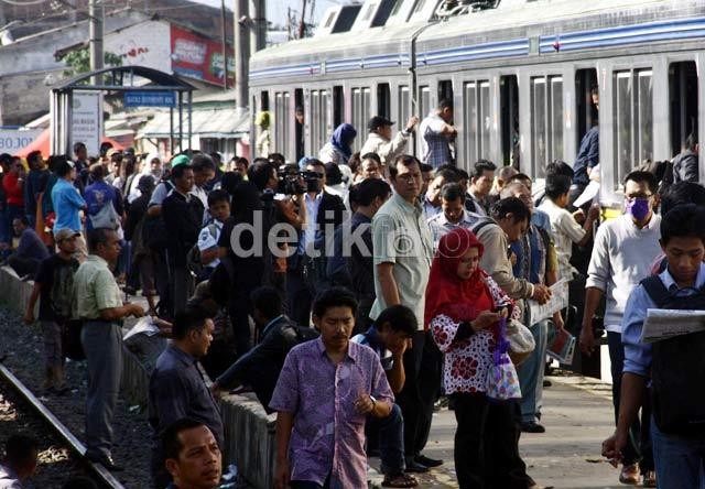 Asyik! Pagi Ini KRL Mulai Bisa Melintas ke Bogor