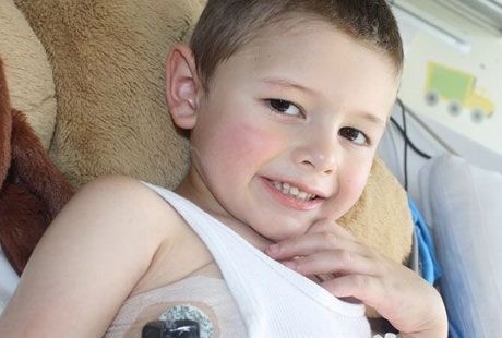 Bocah Leukemia yang Menanti Donor Sumsum Setelah Rumahnya Hancur