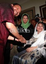 Sambangi Rumah Gus Dur, Bhatoegana Minta Maaf