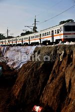 KRL Jakarta-Bogor Kembali Beroperasi