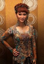 Inul Daratista Cantik Berkebaya