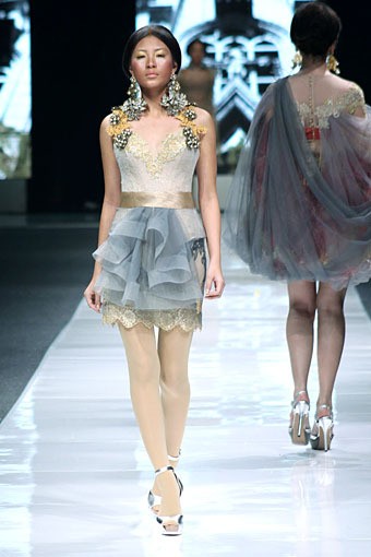 Rusly Tjohnardi Jakarta Fashion Week 2013 at Fashion Loft Plaza Senayan, Jakarta. [Foto: Mohammad Abduh/Wolipop]