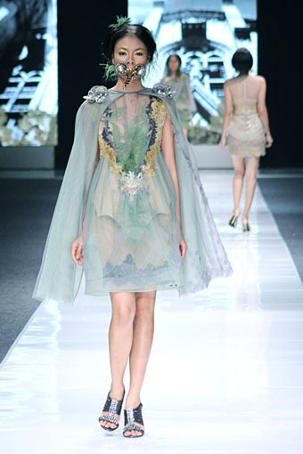 Rusly Tjohnardi Jakarta Fashion Week 2013 at Fashion Loft Plaza Senayan, Jakarta. [Foto: Mohammad Abduh/Wolipop]