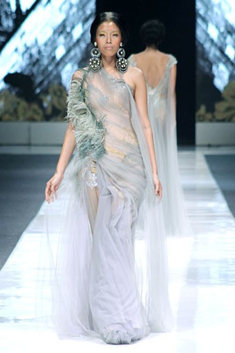 Rusly Tjohnardi Jakarta Fashion Week 2013 at Fashion Loft Plaza Senayan, Jakarta. [Foto: Mohammad Abduh/Wolipop]