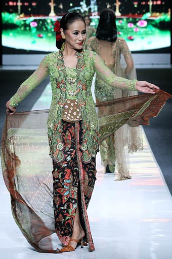 Anne Avantie Jakarta Fashion Week 2013 at Fashion Loft Plaza Senayan, Jakarta. [Foto: Mohammad Abduh/Wolipop]