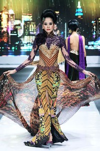 Anne Avantie Jakarta Fashion Week 2013 at Fashion Loft Plaza Senayan, Jakarta. [Foto: Mohammad Abduh/Wolipop]