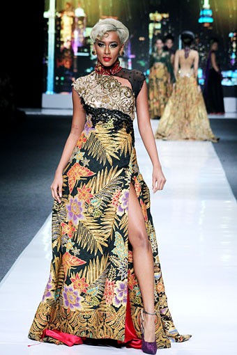 Anne Avantie Jakarta Fashion Week 2013 at Fashion Loft Plaza Senayan, Jakarta. [Foto: Mohammad Abduh/Wolipop]