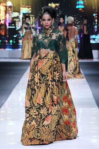 Anne Avantie Jakarta Fashion Week 2013 at Fashion Loft Plaza Senayan, Jakarta. [Foto: Mohammad Abduh/Wolipop]