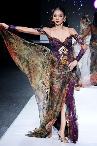 Anne Avantie Jakarta Fashion Week 2013 at Fashion Loft Plaza Senayan, Jakarta. [Foto: Mohammad Abduh/Wolipop]