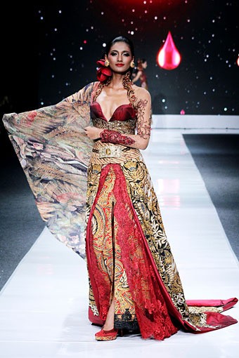 Anne Avantie Jakarta Fashion Week 2013 at Fashion Loft Plaza Senayan, Jakarta. [Foto: Mohammad Abduh/Wolipop]