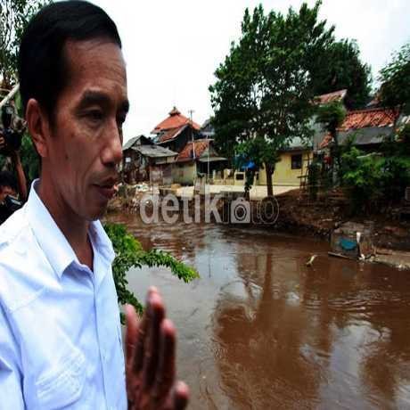 9 Gaya Busana Jokowi