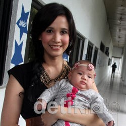 Fanny Fabriana Tak Masalah Urus Anak Sambil Sibuk Syuting FTV