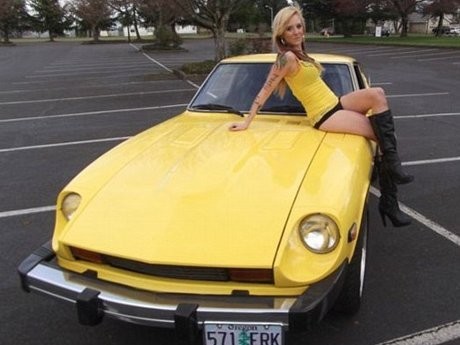 Model Setengah Bugil Jual Mobil