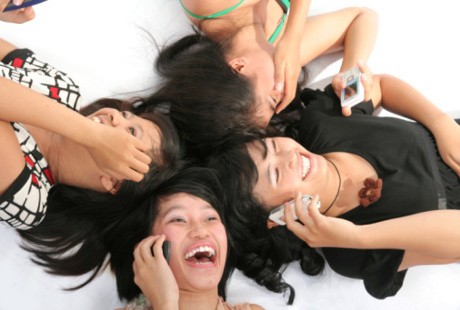 Kecanduan Ponsel Pengaruhnya Mirip Kecanduan Kartu Kredit 