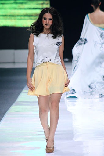 May & June by Barli Asmara. Jakarta Fashion Week 2013 at Plaza Senayan. Jakarta. [Photo: Mohammad Abduh/Wolipop]