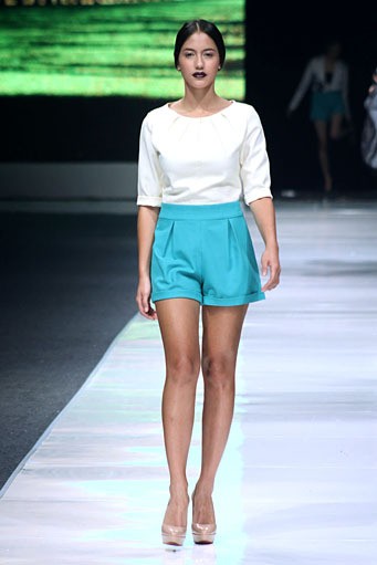 May & June by Barli Asmara. Jakarta Fashion Week 2013 at Plaza Senayan. Jakarta. [Photo: Mohammad Abduh/Wolipop]