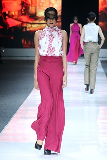 May & June by Barli Asmara. Jakarta Fashion Week 2013 at Plaza Senayan. Jakarta. [Photo: Mohammad Abduh/Wolipop]