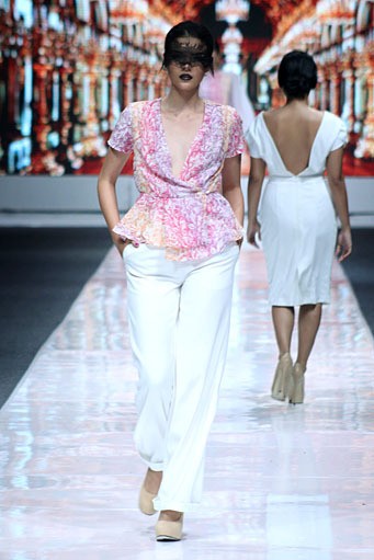 May & June by Barli Asmara. Jakarta Fashion Week 2013 at Plaza Senayan. Jakarta. [Photo: Mohammad Abduh/Wolipop]
