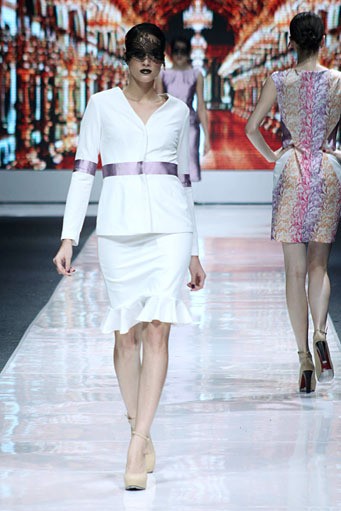 May & June by Barli Asmara. Jakarta Fashion Week 2013 at Plaza Senayan. Jakarta. [Photo: Mohammad Abduh/Wolipop]