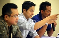 Pada pembukaan SP Cup 2012, juga akan diisi pertandingan eksibisi yang melibatkan Rick Soebagja ikon SP Cup, mantan pemain Denny Kantono, Tri Kusharjanto, dan Rendra Wijaya.