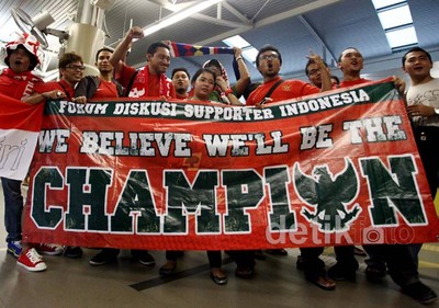 Suporter Timnas Berbondong-bondong ke Bukit Jalil
