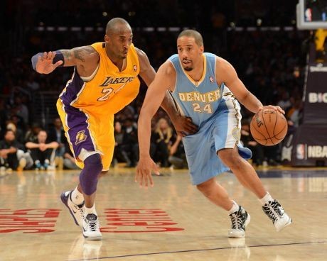 Lakers Tundukkan Nuggets