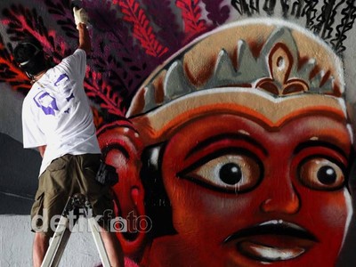 Bertukar Budaya Lewat Mural