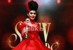 Dress Merah Glamour Syahrini