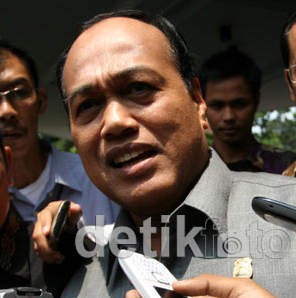Naik Lexus, Djoko Susilo Penuhi Panggilan KPK