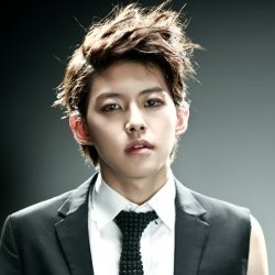 Dongho U-Kiss Jadi Petinju di Drama Holyland