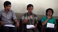 Mereka menilai DKPP harus lakukan penegakkan kode etik penyelenggara pemilu sesuai peraturan perundang-undangan dan tidak mengeluarkan putusan yang justru dapat menggangu tatanan penyelenggara pemilu.