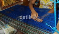 Tenun Buton telah dipasarkan sampai ke Papua. Gus Mun/detikfoto.