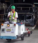 Melongok Perakitan Mobil Fortuner dan Innova