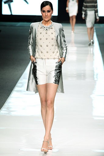 Yosafat Dwi Kurniawan Antiquated Modernity - Spring/Summer 2013. Jakarta Fashion Week 2013 at Plaza Senayan. Jakarta. [Foto: Mohammad Abduh/Wolipop]