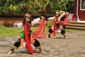 Dari anak Bangsa untuk anak bangsa, Lestarikan budaya. Tari Remo