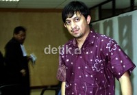 Majelis Hakim pun meminta maaf karena putusa Fahd belum bisa dibacakan. Ramses/detikfoto.