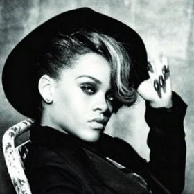 5 Lagu Hits yang Dinyanyikan Bareng Rihanna