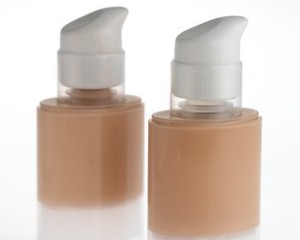 BB Cream & Foundation Bisa Tutupi Kekurangan Wajah, Lalu Apa Bedanya?