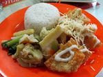 Menikmati Menu Murmer Lezat di Waroenk Kito