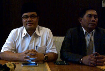 Dituntut Mundur, Bupati Aceng: No Comment