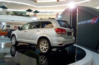 Dodge Journey menjelaskan makna crossover sesungguhnya. Memiliki utilitas MPV dan body style SUV. (Dok. Chrysler Indonesia)