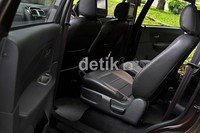Meski mobil bertema MPV keluarga namun Proton tetap memperkayanya dengan desain sporty.