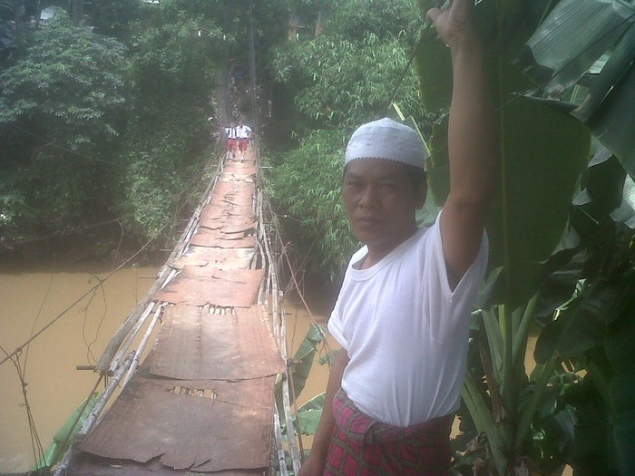 Menguji Nyali di Jembatan Mengenaskan di Jakarta